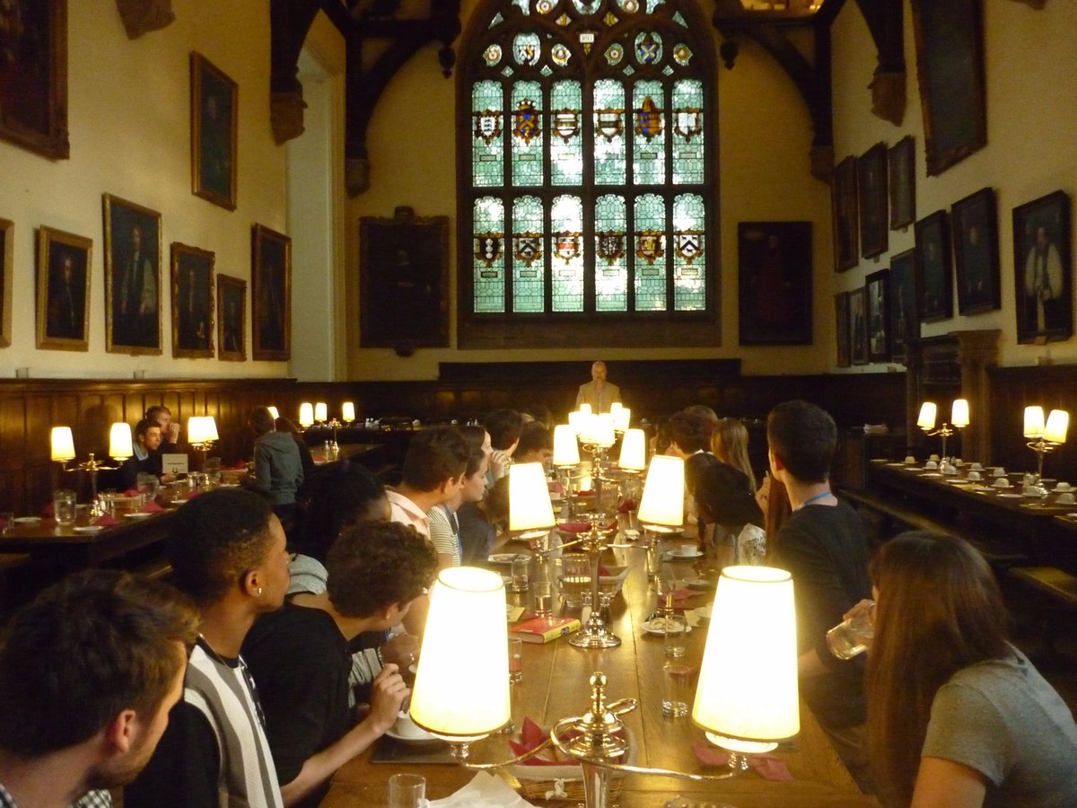 BADAONLINE's tweet photo. #MCP15 is up and running! Here's a look at our welcome dinner, MCP Dean Patrick Ardagh-Walter welcoming our students http://t.co/xuHqTtdYkn
