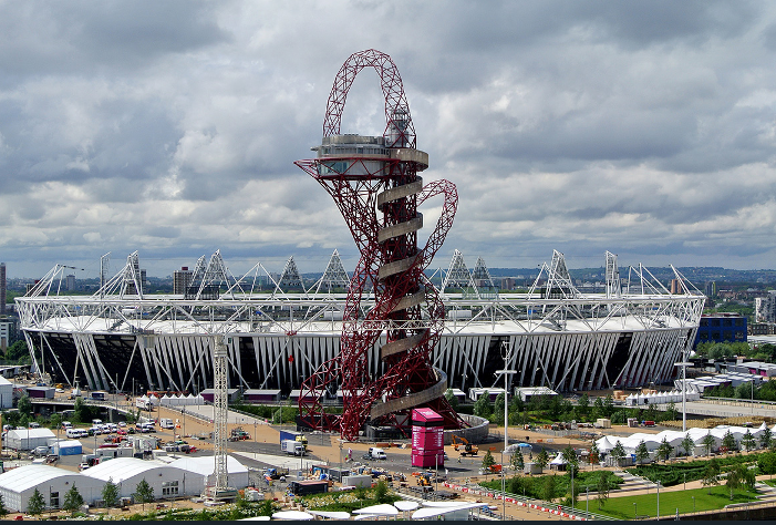 DailyMirror's tweet photo. Great news! World's 'longest and tallest' tunnel slide is coming to London http://t.co/1isLTChfky http://t.co/M6WoPvqkXo