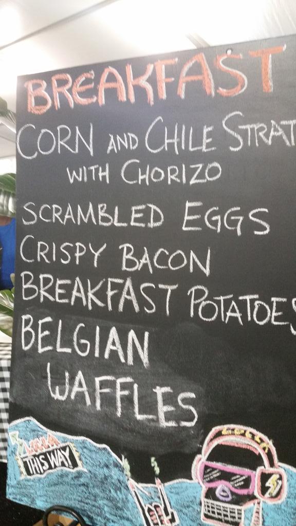 DebbieSharpe's tweet photo. Breakfast at #lollapalooza #yummy #Goddessrocks #goddessgrocer #bestcateringontheroad http://t.co/39Kl3kJi9P