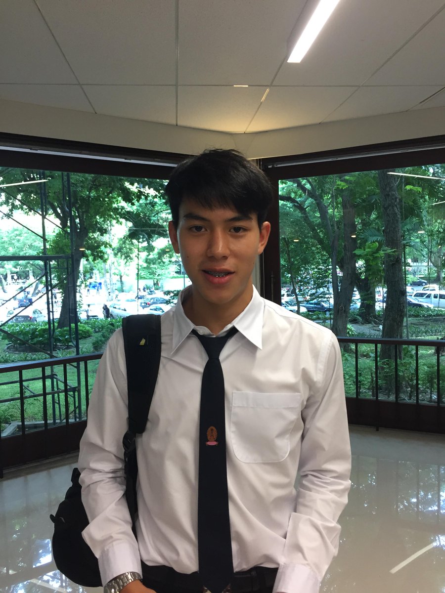 chulacuteboy's tweet photo. น้องเฟรชชี่กับการลงทะเบียนแรกเข้า ณ ศาลาพระเกี้ยววันนี้ /// แอดมินกุ๊กไก่รายงาน
#chulacuteboy #chula99 http://t.co/uPlbC7aDxh