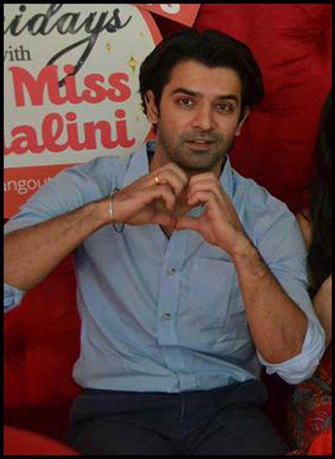 NegmaaElbahr's tweet photo. @BarunSobtiSays @daljeetbhanot @deepalipansare #sanaya
I miss you all ❤❤❤❤❤😭
#Kochi #arnav #angali #paial😉 http://t.co/A8AHPdyWku