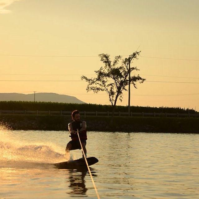 #wakeboarding #riviererichelieu #sunset by mathlappy34 more at ift.tt/1Iftsol