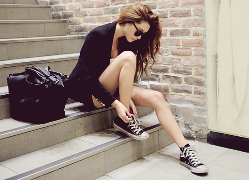 Dcozzmagazine's tweet photo. Tips para lucir hermosa usando converse  http://t.co/CemHK8AByo #Tips #Chicas #SoloParaNosotras http://t.co/ken7nzjOdd