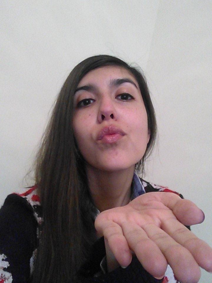 nicoleconefinal's tweet photo. @MaybellineChile #ColorShowKiss http://t.co/vjmzyEkw8m
