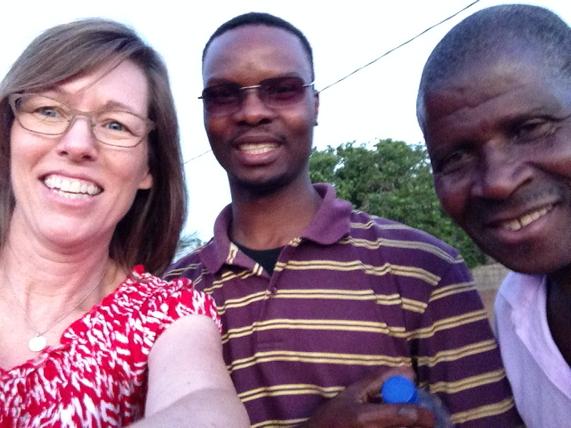 LADeReus's tweet photo. Selfies w/the cheffe of #Macaucau & our amazing translator Arnoldo as we celebrate 210 interviews! #Mozambique #PSU http://t.co/mGb5LYf9Vl