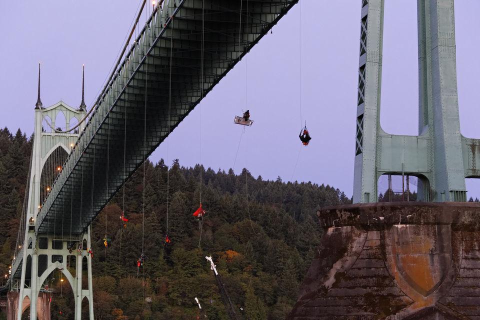 alaskawild's tweet image. Social media reacts to Arctic drilling protest in Portland s.oregonlive.com/0AFnKKm via @Oregonian #ShellNo #PDXvsShell
