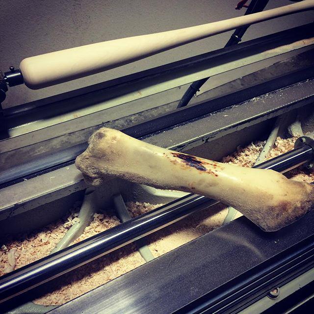 Game1Sports's tweet photo. Bone rubbed anyone? #MLBQuality #probats #prowood #woodbatswag http://t.co/gR5a56l2Fj http://t.co/ysTdnZKE1A