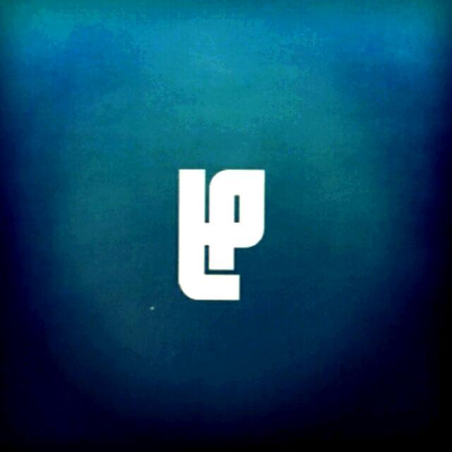 Only1FootShoes's tweet photo. Lp lifestyle! http://t.co/Bi6UKQak7R