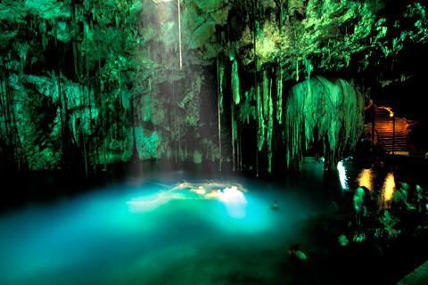 TurisMexicanos's tweet photo. #Cenotes en #México, ¡esto sí que es maravilloso! http://t.co/WwsGt0Yd6N http://t.co/4MvZZb2ghK