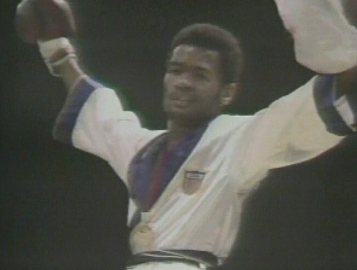 RonnieWHarris's tweet photo. Receiving my Gold Medal in the '68 Olympics. http://t.co/RjkKzu1XNN