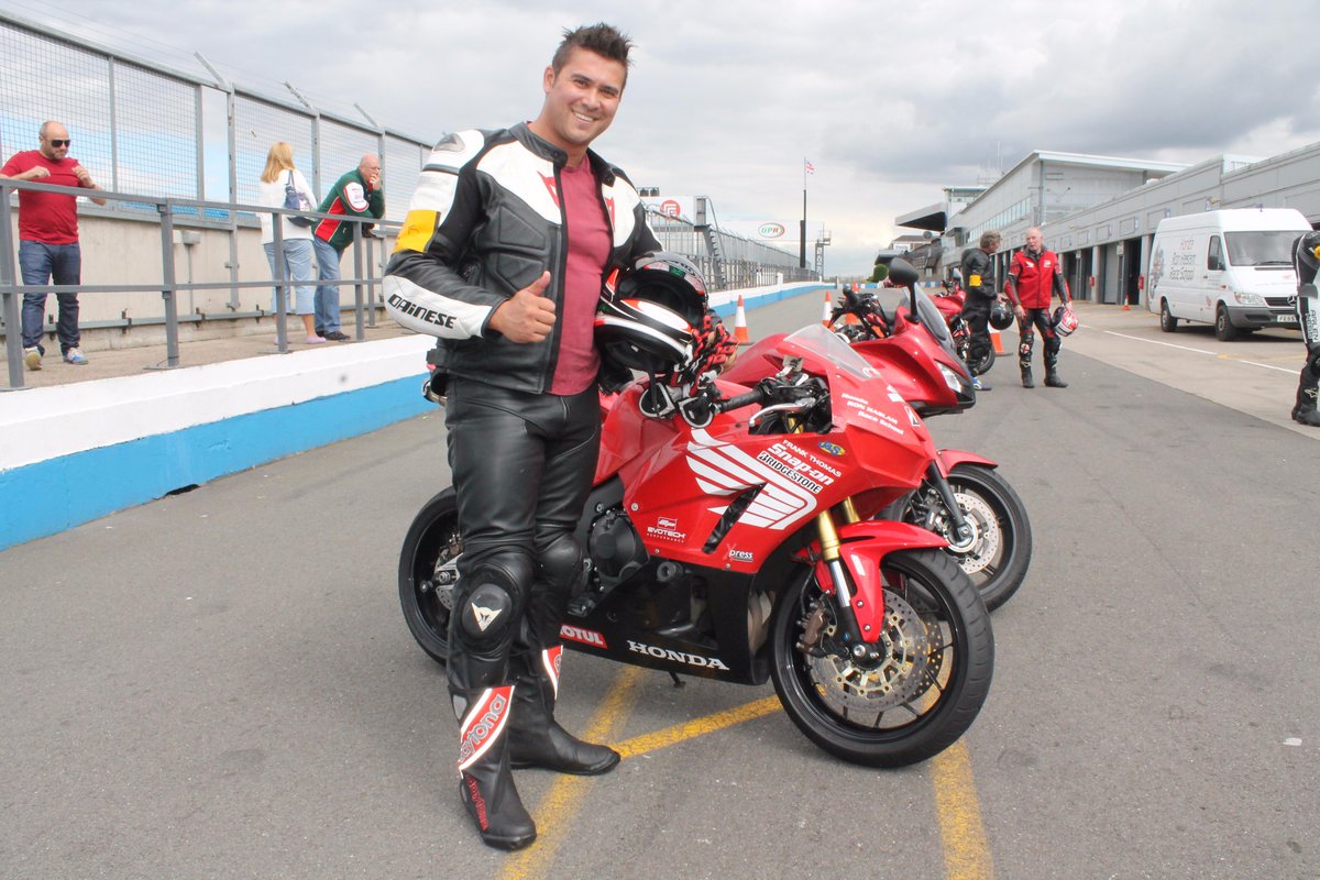 DoningtonParkUK's tweet photo. It was great to see @RavWilding on today's @RonHaslam Race School at Donington! #lovebikes #lovedonington http://t.co/ZbdM8w15FO