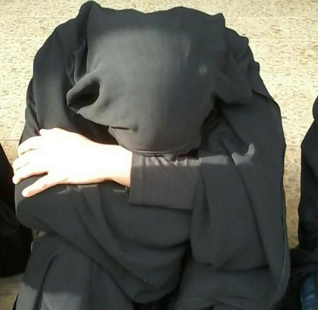 fatim_iraq's tweet photo. لَستُ حَزين 
وَ لستُ سَعيد هُناك
َشعورٌ يَخنُقني يَقف
ُبينهُما وَ لا أستَطيع أن أفهَمه ! http://t.co/m3NklGYvrb
