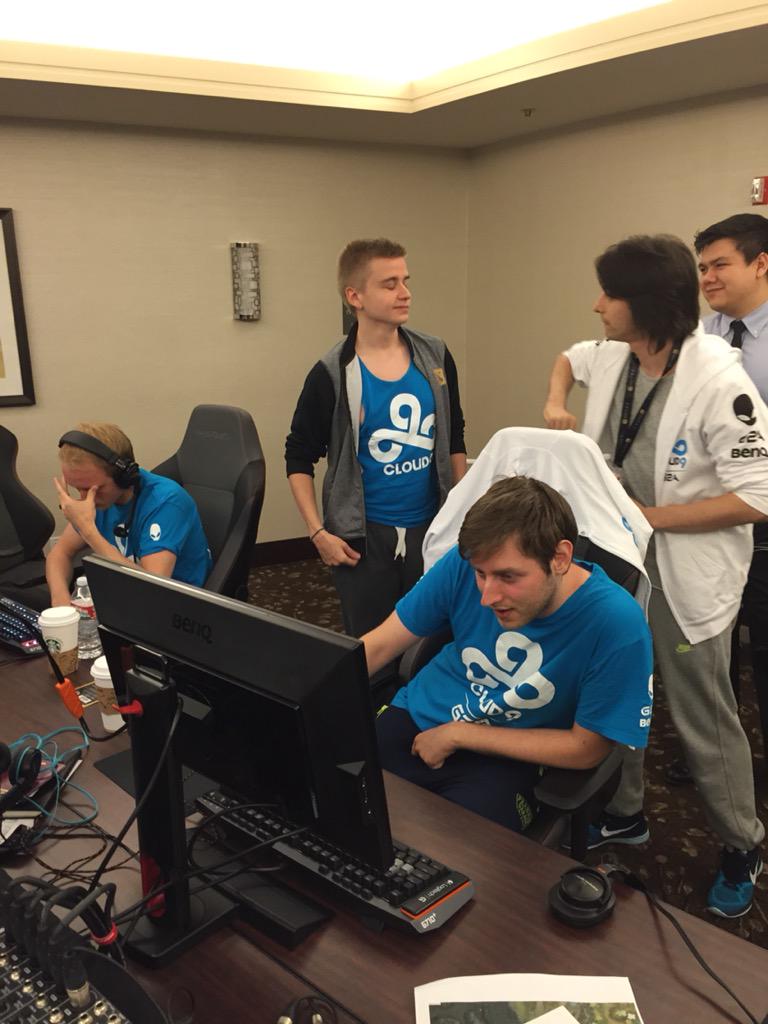 CLGDcCqUEAAdwKe.jpg:large