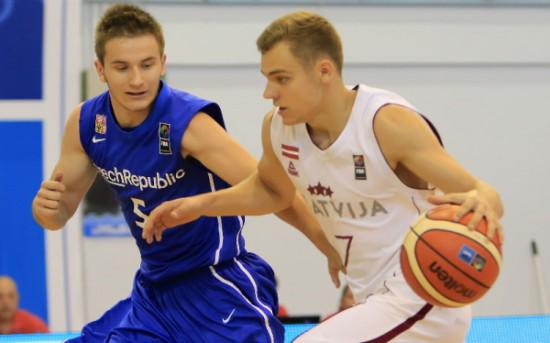 U-18 izlase pirms izdzīvošanas pieveic Spāniju ejuz.sc/Bgx53v