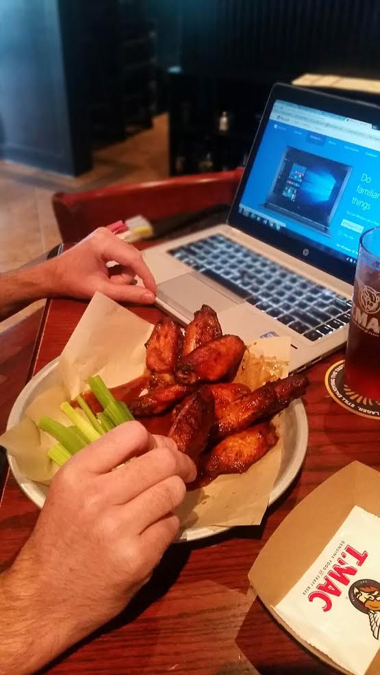tacomacofficial's tweet image. @Microsoft updating software never looked this good #Windows10 #windows10launch #NationalChickenWingDay