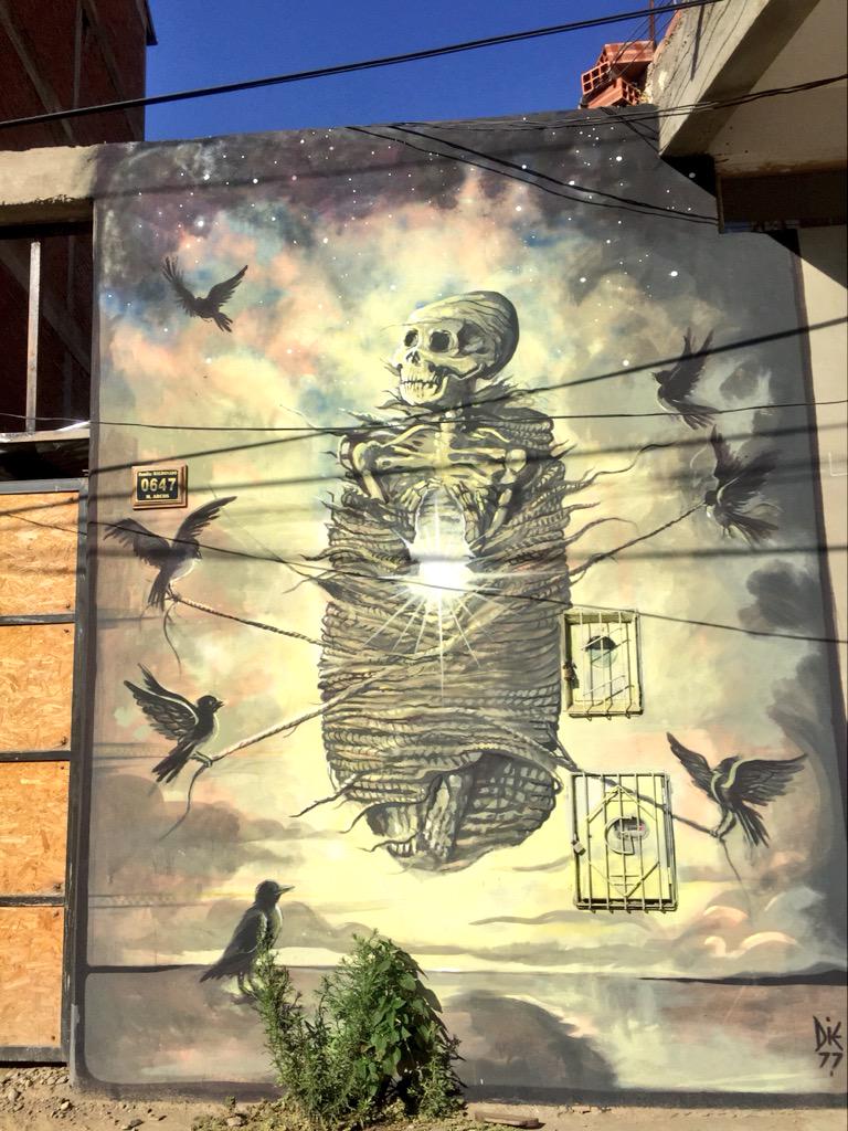 arquitecta's tweet photo. Mural visto en #Cochabamba - Momia http://t.co/dXWspuTkE9