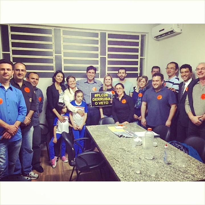 MarceloBelinati's tweet photo. Já que a presidente não sancionou, agora vamos trabalhar ainda mais! #PLC28 #plc28derrubaoveto É justo e legítimo! http://t.co/3mxuUZtZtV