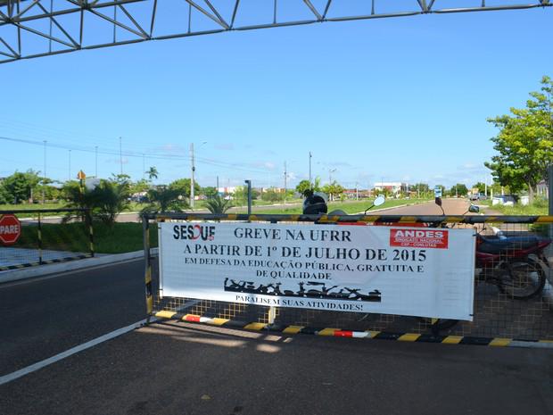 RoraimaemFOCO's tweet image. Greve dos professores da UFRR
Sindicato acusa reitoria Dcriar portaria q enfraquece greve emRR
g1.globo.com/rr/roraima/not…