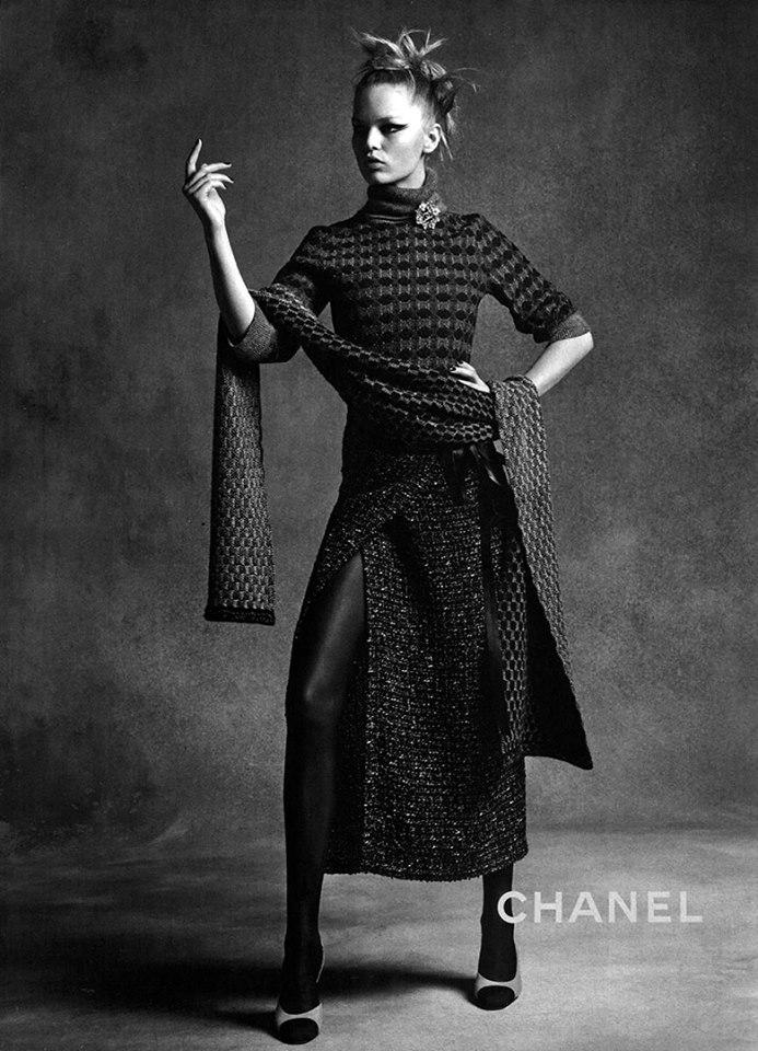 annaewers tweet media