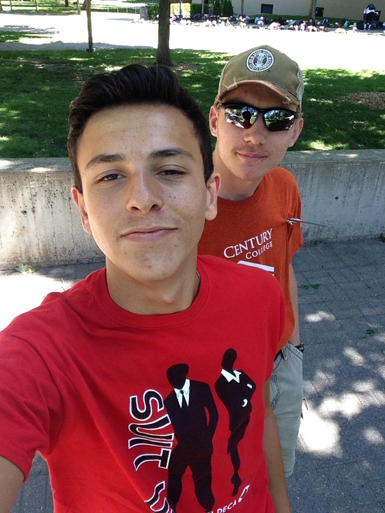 BestPrepMN's tweet image. School photo time #bringit #csselfie #BestPrepMBV