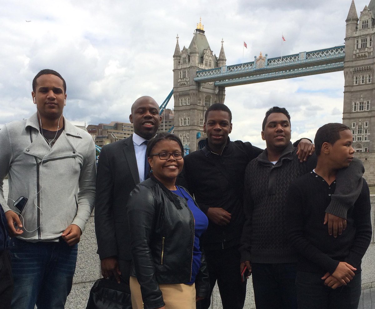 shaneryan1's tweet image. So proud of our boys at the Amberley youth project @ the round table for the WAB project! @raceontheagenda @Imkaan