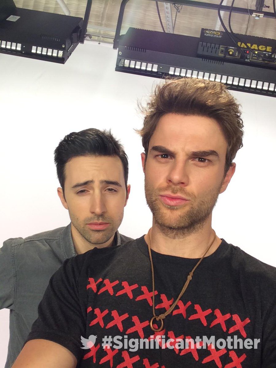 TheCW's tweet photo. Watch the series premiere of #SignificantMother Monday at 9:30/8:30c! http://t.co/IKjUOPHFGF