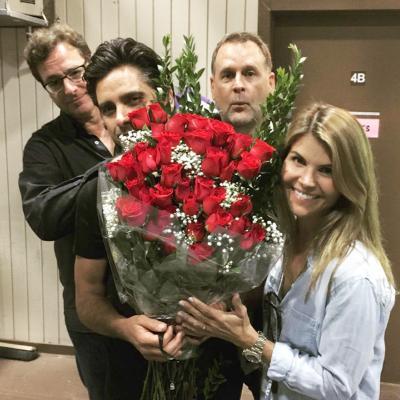 Happy Birthday Aunt Becky! Lori Loughlin Celebrates Turning 51 With the Fuller House Cast 