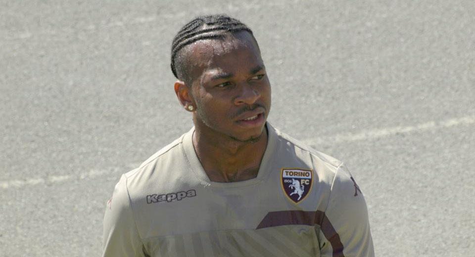 ManoloChirico's tweet photo. #ToroAChatillon si ferma @joelobi20 domani torna a #Torino @fisioelab_official leggi su #TN http://t.co/jLHrROV4gZ http://t.co/SZCza3nGrk