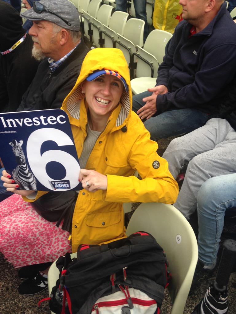 KateRobertson77's tweet photo. What a day! @englandcricket #mysummerashes http://t.co/7dPvRnYZbs