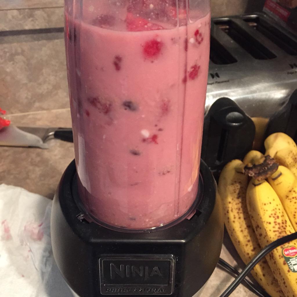 bodybuildingam1's tweet photo. #mealprep #health #ontrack http://t.co/oW558AH8Ow
