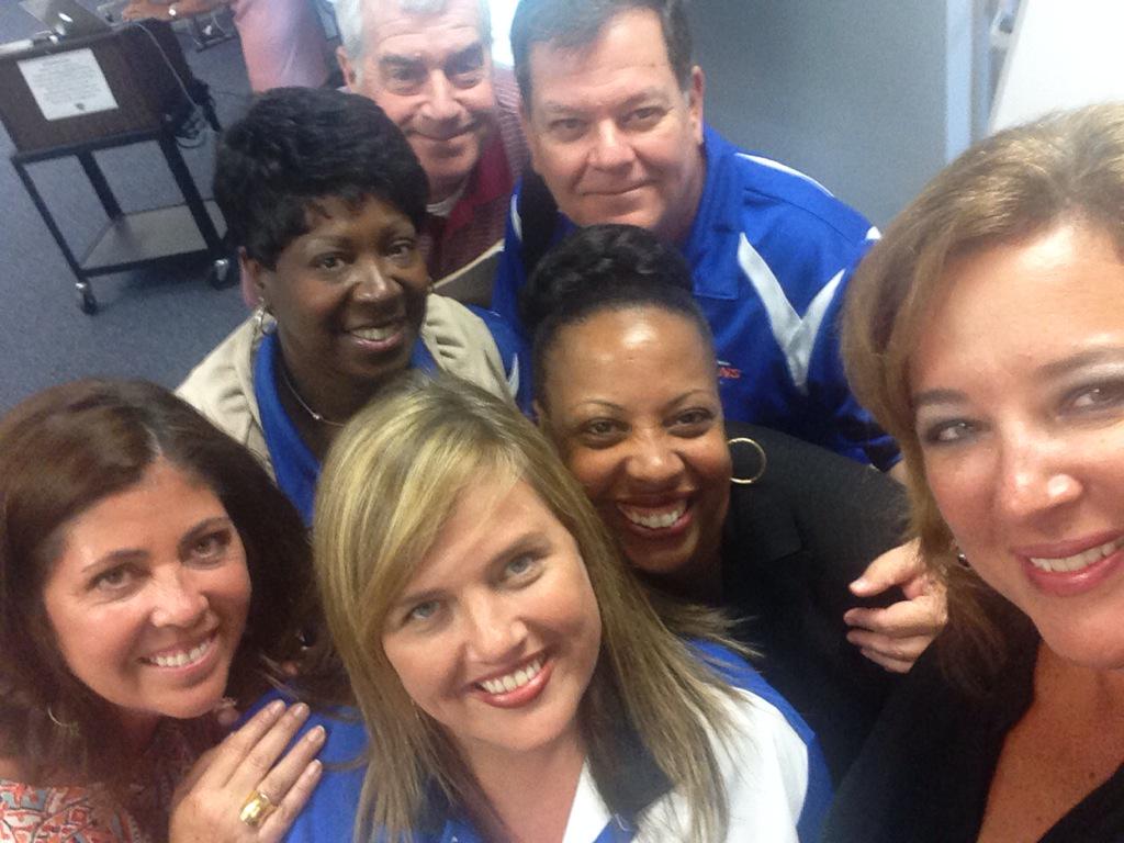ChristyMcQueen's tweet photo. More @CLMSJETS peeps!  #PowerOnVb http://t.co/oKtNU5fqXX