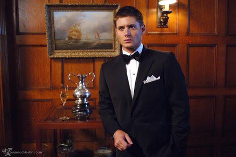 nina_5dec's tweet image. Fav #Dean Outfit &amp;amp; tag 10, his tux, uniform, own self #redshirt tagged by @SPN_France @ballygrant #dontobjectifyme