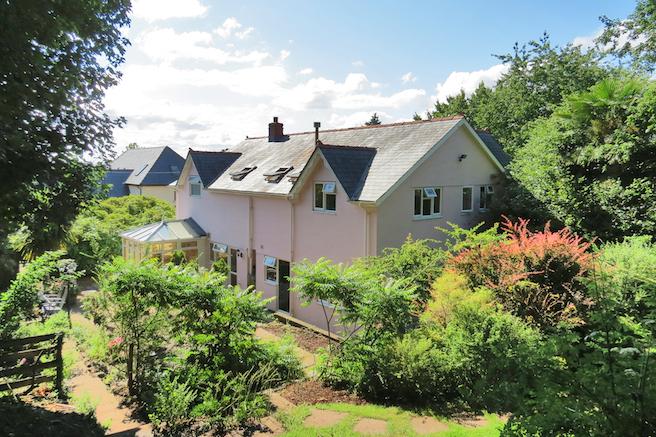 go2move's tweet image. 4 Bed Detached House - £625,000 - #LlanvairDiscoed #Monmouthshire #NP16 Spacious &amp;amp; Well Presented Interior #property