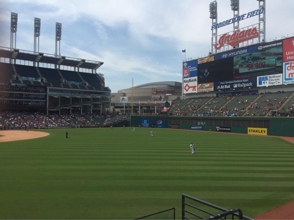 joberlin3's tweet photo. Don't need rain when the @Indians are pouring it on! #TribeLive #8zip #norainnoproblem @TheAdcomGroup http://t.co/0dqIeHdbuB