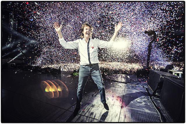 Chicagoist's tweet photo. Which Headliners Should You See At Lollapalooza? http://t.co/qvEYEuo4qW http://t.co/JBHU92CpVf