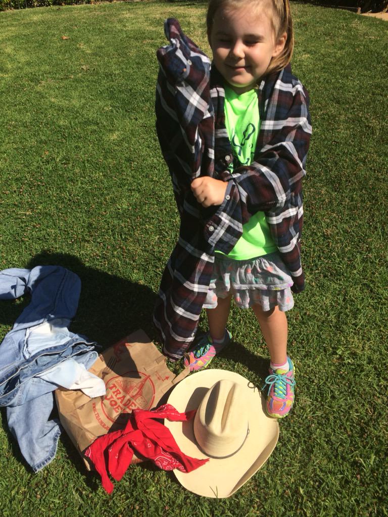 summersmashcamp's tweet photo. Starting off the farm day fun! #minismash is en route to Underwood Farms. #summersmashcamp http://t.co/xsyCjpcmZK