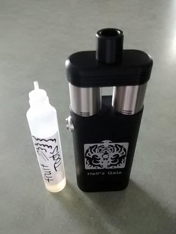 badassjuice's tweet photo. #handcheck yep hell's gate mod and fruit toots ejuice from http://t.co/isOAdwLIkJ private stock RT if you want this! http://t.co/2mgrtcCx0I
