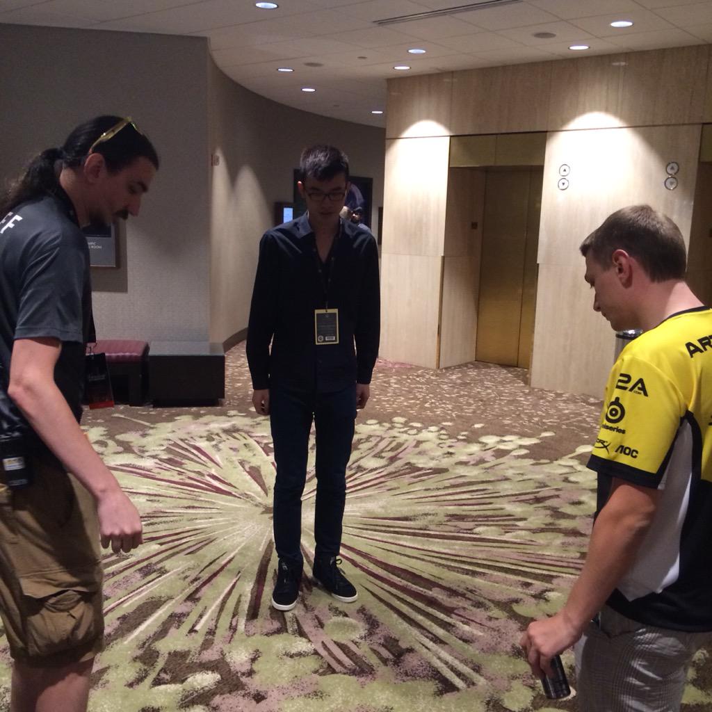 CLGnjOGUAAAn6AP.jpg:large