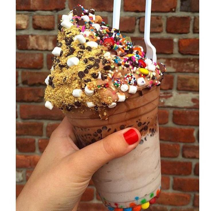 _AtotheB_'s tweet photo. Omg I'm dying 😍 #giveme #yummy #wantthistoo http://t.co/2Y9lHotyBH