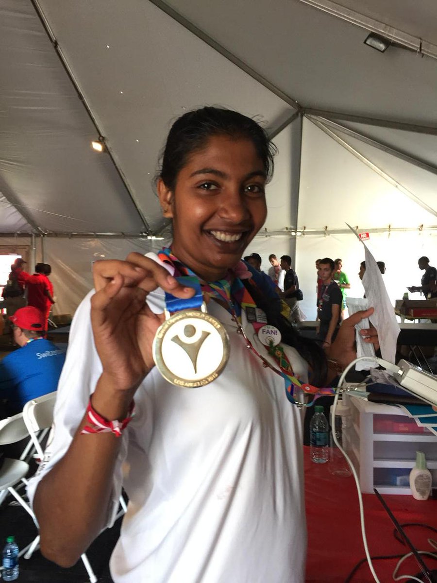 CherylResnik's tweet photo. 400 meter medalist from Sri Lanka @ FunFitness #pttransforms @uscbknpt http://t.co/NEn20tHncx