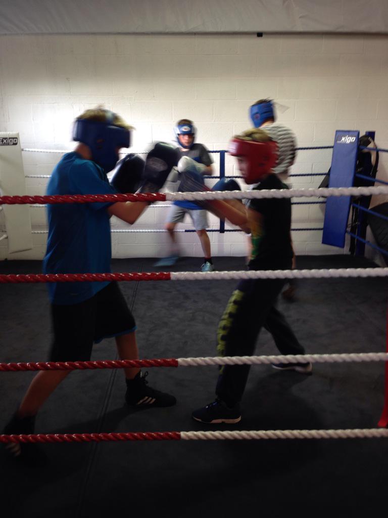 blackrodABC's tweet photo. Blackrodboxing http://t.co/8FTmqAyKJ9