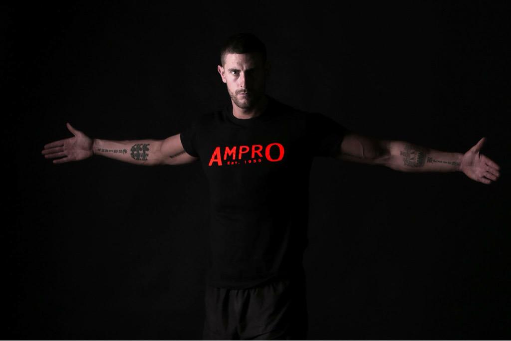 Skipping_Ninja's tweet photo. @amproboxing clothing shot by @thelimelighttv @mak_studios #teamampro #skipbeatz #goals #vision http://t.co/YJJqU2euSs