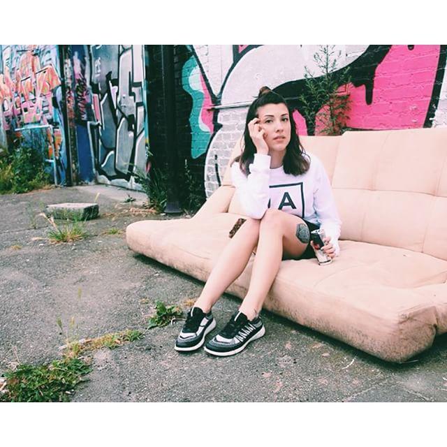 Rainy day blues http://t.co/j6zTNApiy7 http://t.co/hd3U24TGK1<a href="/tag/newmusic"class="tags"><span>#newmusic</span></a><a href="/tag/neopunk"class="tags"><span>#neopunk</span></a><a href="/tag/musicblog"class="tags"><span>#musicblog</span></a>