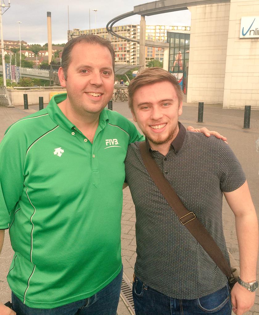 AlanMarch1981's tweet image. On a night out with Mini-@DRoj ...meet @NiallPage 

@MrsFMarch @StevenJamieson_ @majorperko77 #SameHair #SameBeard