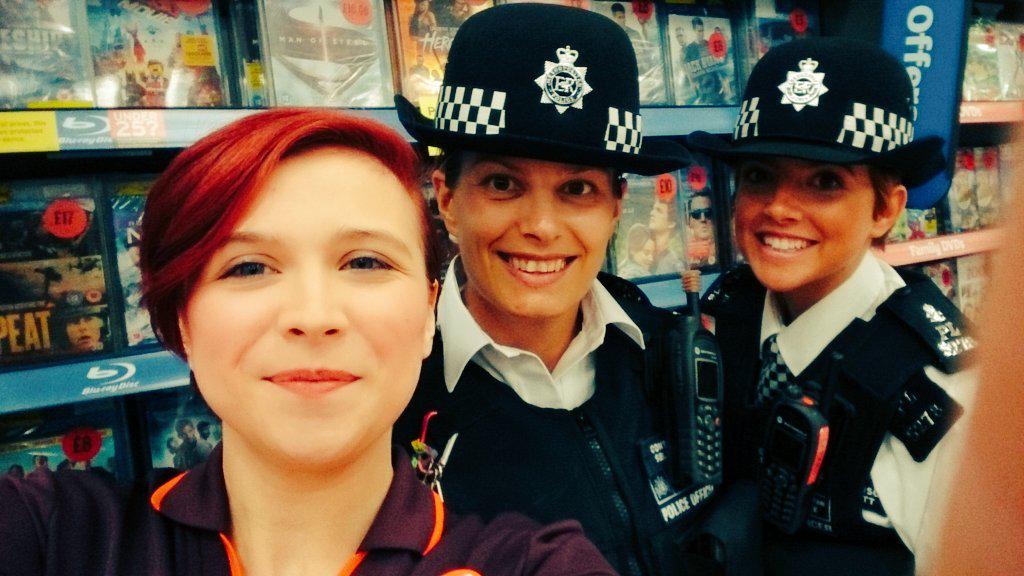 rachelrosee44's tweet photo. This 100% made my evening at work better xD @MPSlewisham #metpolselfie http://t.co/B2Svs0RopH