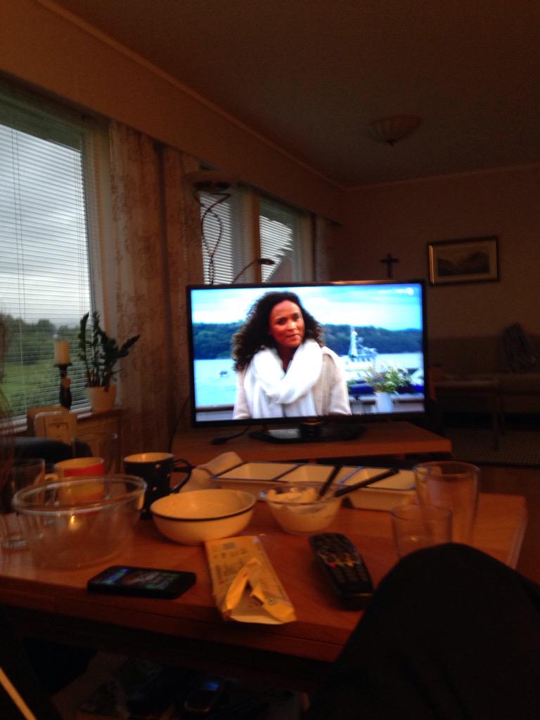 stenslandst's tweet photo. #nrksommer #denbakgrunnen #fogn http://t.co/zJTlNLRhty