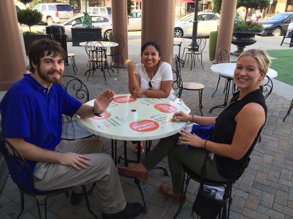 MagnusHealth's tweet photo. Ben &amp; Jerry's Ice Cream Social at #ISHC15! It's hot, but free ice cream is always worth showing up for. #benandjerrys http://t.co/DvnWszMap2