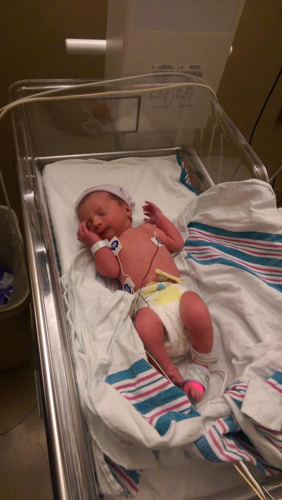 Trill40's tweet photo. Welcome to the world Emily Mae.. #UncleTrill http://t.co/cEBbQwzDjJ