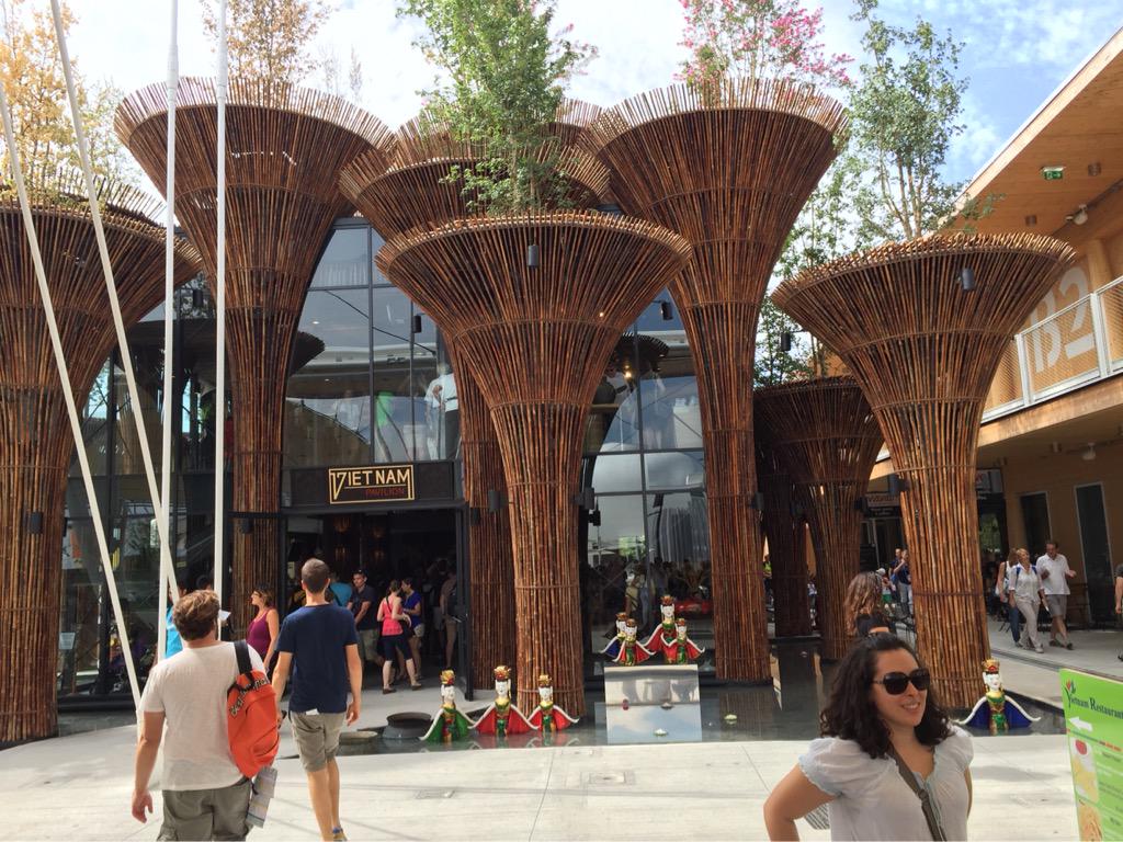 ericmiete's tweet photo. Today @Expo2015Milano What a fantastic experience: Spain | Vietnam | Marocco @EPCAS1 @miseenplaceit Jochem Sneep http://t.co/HzfhFCx7CY