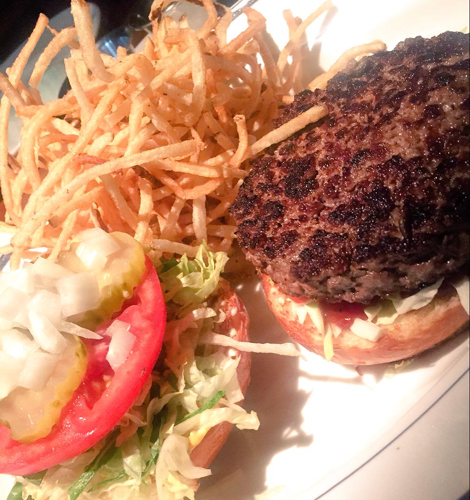 KristinBen's tweet photo. catching up with an old friend 🍔🍟 @hamburger @frenchfries #Hillstone #Midtown http://t.co/2mbvlud6iP